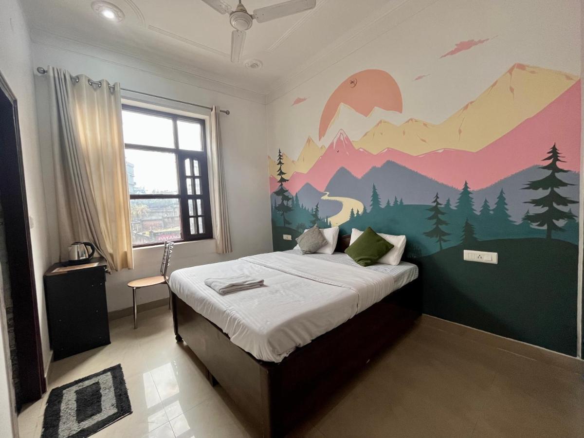 Joey'S Homestay Rishīkesh Exteriör bild